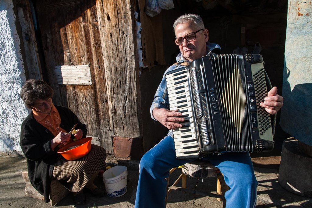 Prespes. Accordion player.