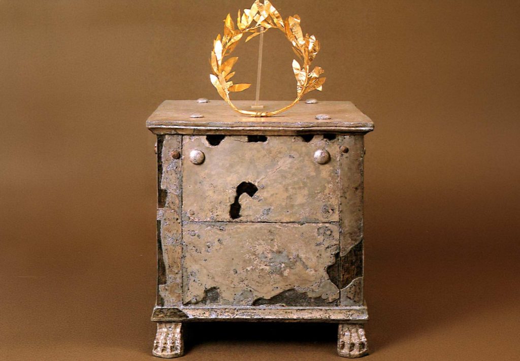 Silver ossuary and gold crown General Brasidas, Archaeological Museum of Amphipolis