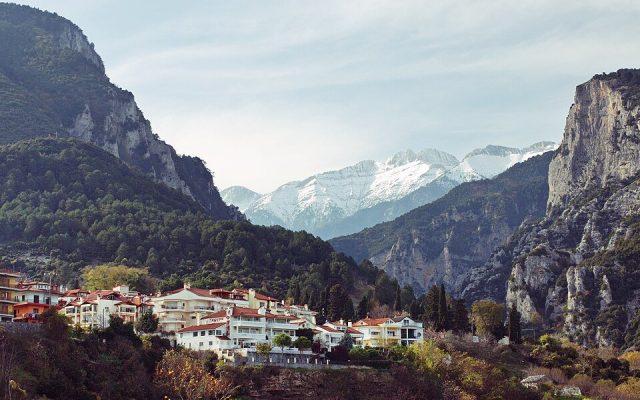 Mount_Olympus_from_Litochoro