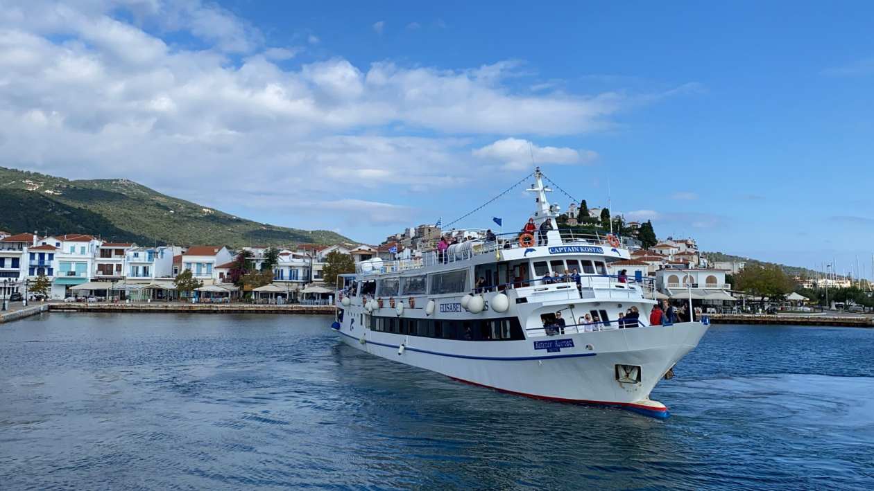 private-cruises-img-1-min-scaled-1