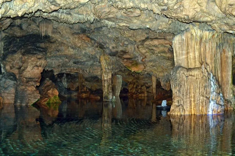 Mani-Diros-Caves